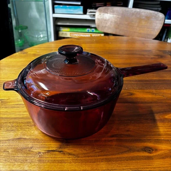 Pyrex Corning Vision cranberry tempered glass 2.5 L pot with lid - Picture 1 of 9
